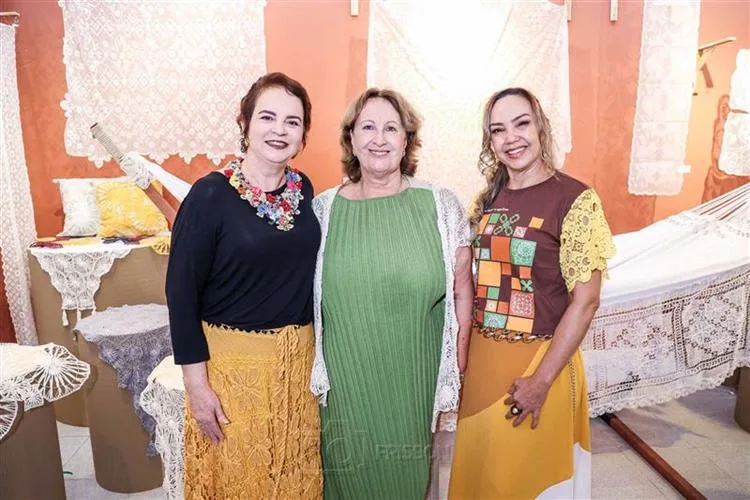 Exposição de mulheres mostra força cultural e econômica do artesanato cearense