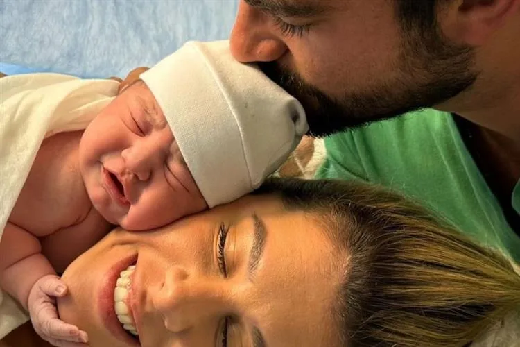 Nasce Maria Luiza para alegria dos papais estreantes Lara Mattos e Caio Freire