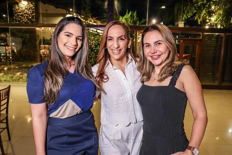 Kamila Cardoso reúne seletas em tarde feminina sobre inclusão