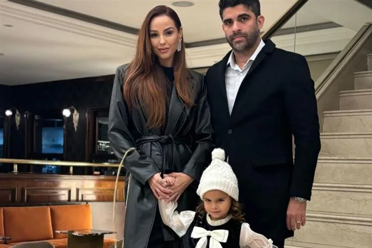 Mariana Vasconcelos e Eliseu Becco pegam a rota de Buenos Aires com a filha Laura
