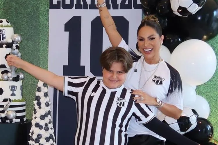 Jamile Lima promove festa intimista para celebrar os 10 anos de Lorenzo com clima alvinegro