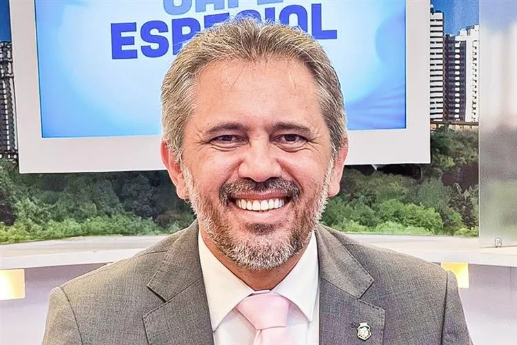 Elmano de Freitas anuncia avanços, êxitos e desafios no Governo do Ceará