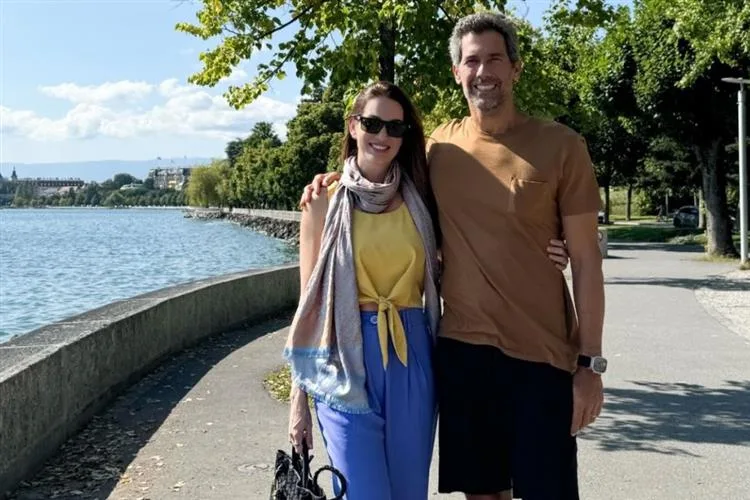 Germana e Victor Melo pegam a rota da Suíça para deixar a filha Mirela no intercâmbio