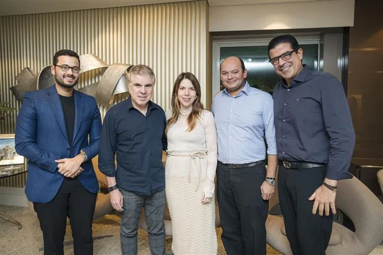 Ronaldo Otoch recebe Flávio Rocha e Marcela Kanner para o Family Business