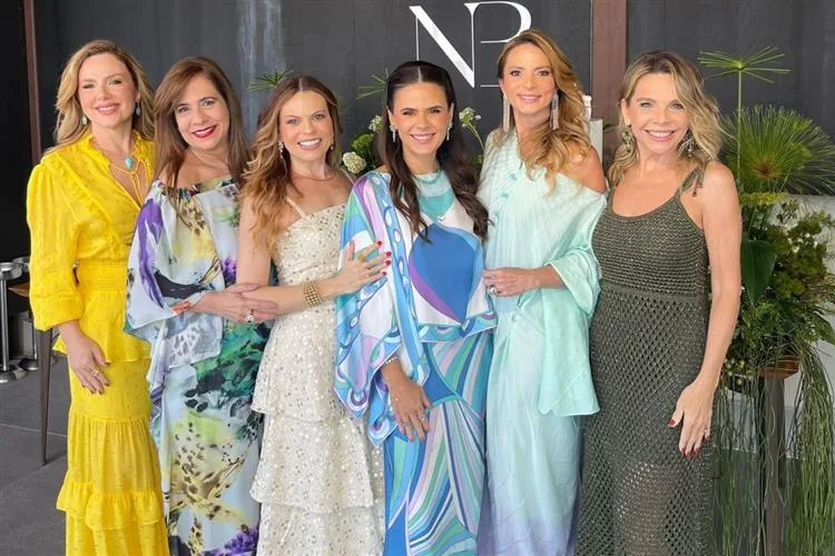 Niedja Bezerra festeja mais uma primavera em sessão sopro de velinhas