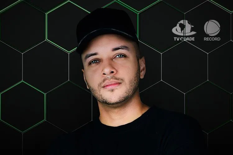 Conheça Edney Cunha, apresentador do programa EdGames, na TV Cidade