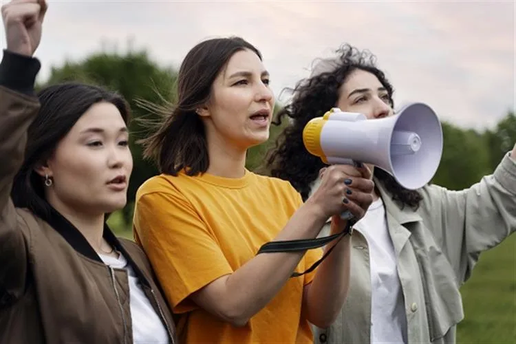 "O Impacto da Participação Feminina na Política", por Juliana Oliveira