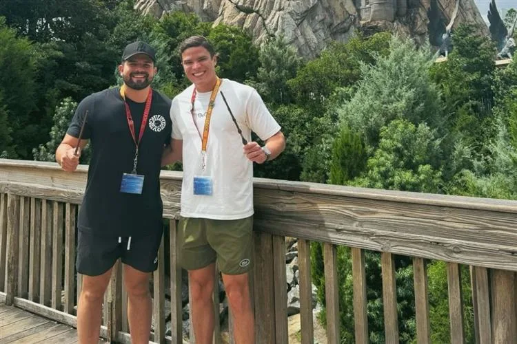 Marcos Lessa e Gilmar Mendonça seguem em temporada de diversão em Orlando