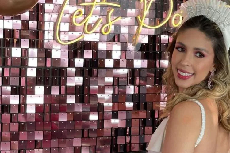 Carol Philomeno Pontes ganha chá de panela com muito frisson