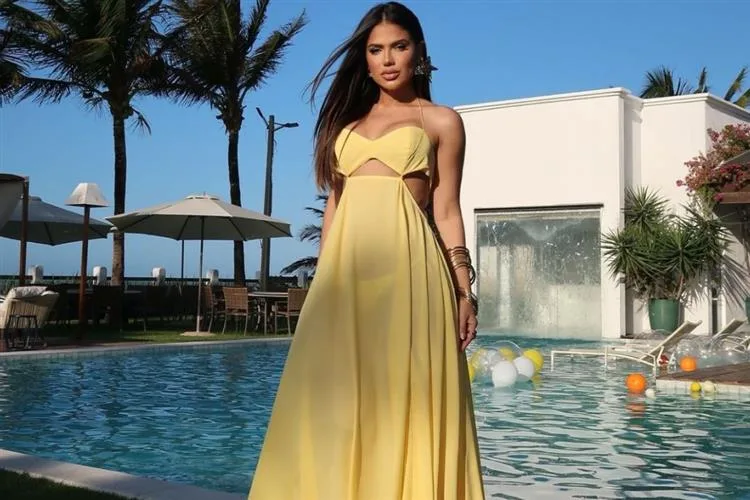 Thaís Leia reúne turma das mais animadas e elegantes em despedida de solteira