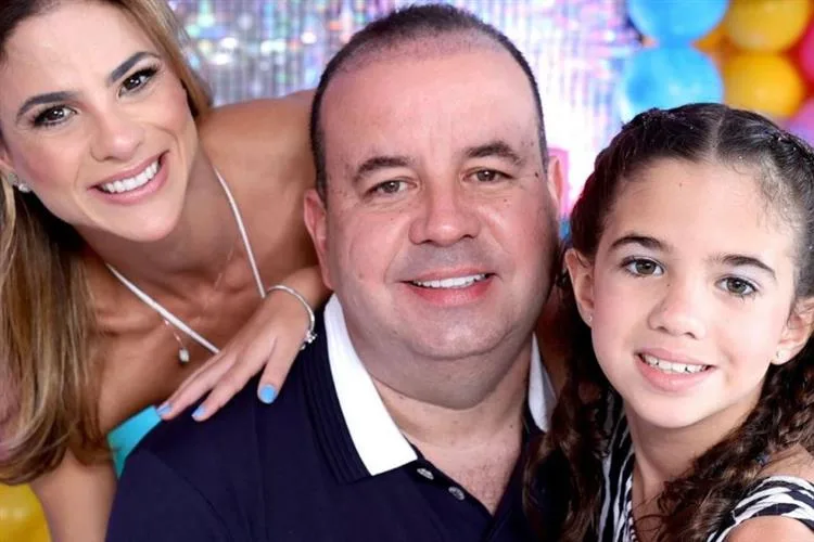 Juliana e Rodrigo Roma festejam os nove anos da filha Lia em party inspirada nos anos 90
