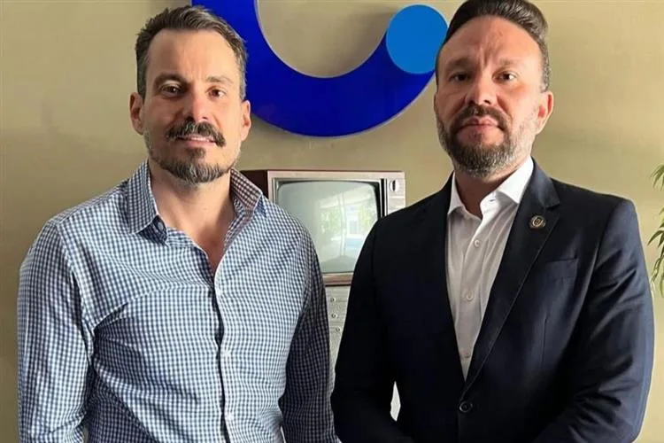 Leonardo Barreto visita Grupo Cidade de Comunicação