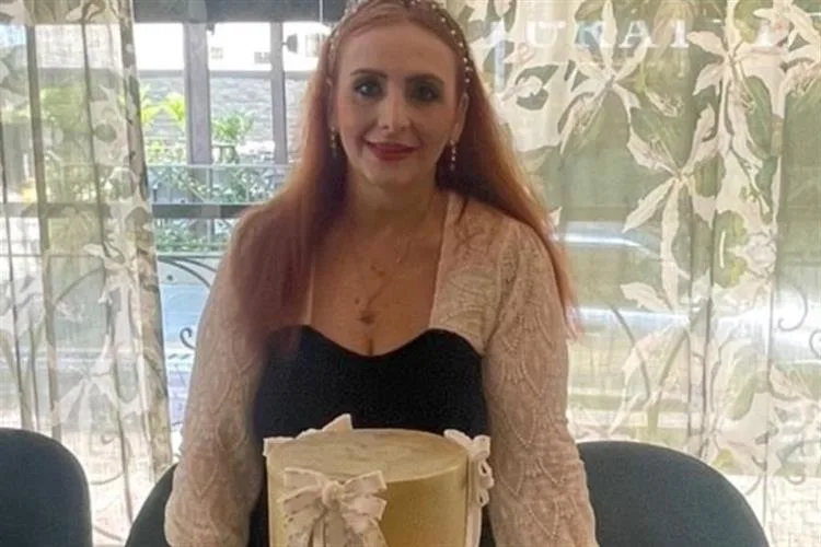 Jacqueline Philomeno celebra b-day em solo cearense