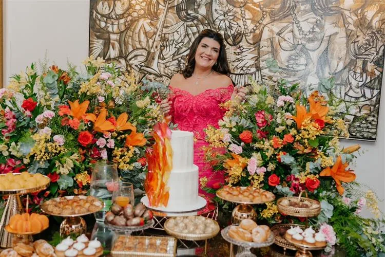 Dnyse Queiroz celebra os 60 anos em inesquecível almoço