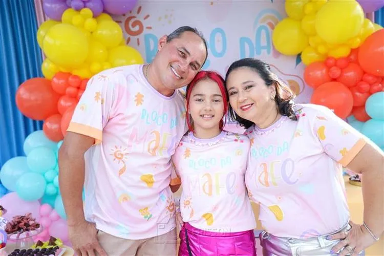 Fernanda Almeida e Dom Léo celebram os 12 anos da filha Maria Fernanda com muita animação