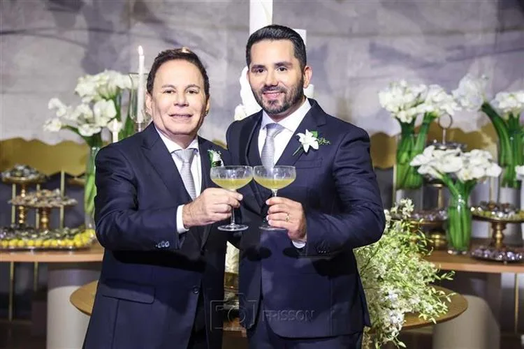 Mafrense Sousa e Julio Alves oficializam união em épico casamento