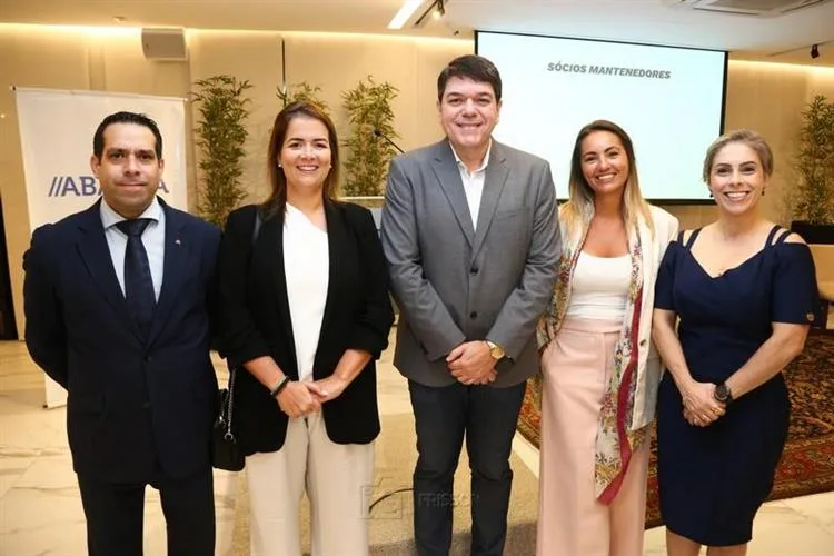 CBPCE e ABANCA apresentam oportunidades de investimento na Europa durante prestigiado evento