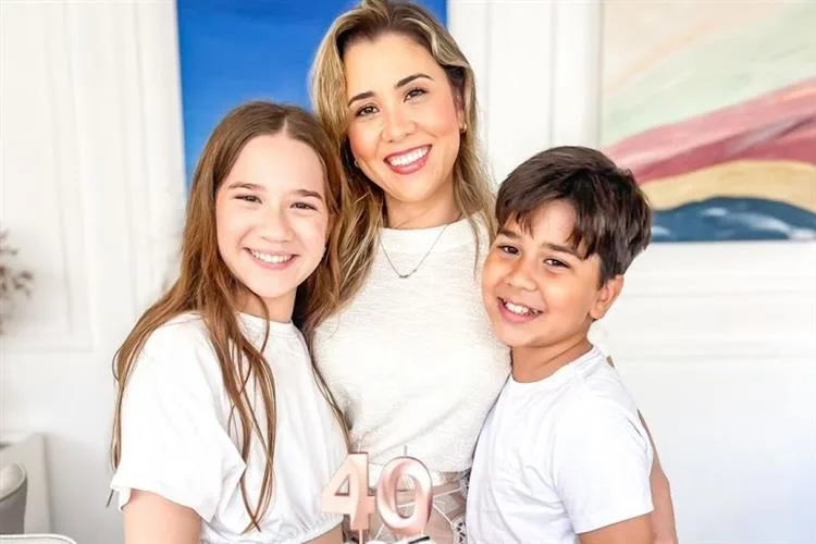 Louise Sabóia é figura central de muitas homenagens de familiares e amigos