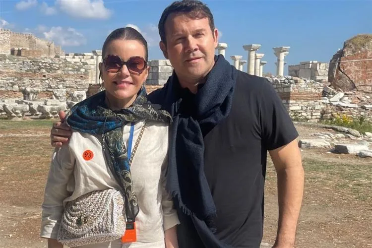 Vanessa Mombach e Daniel Freire aproveitam temporada de férias