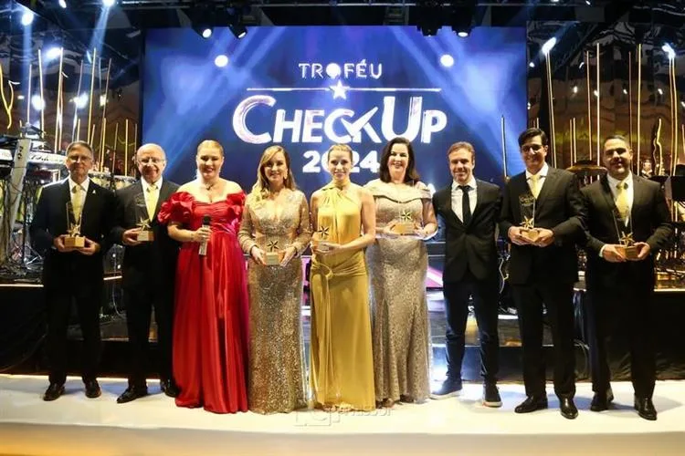 Troféu Check Up 2024 premia profissionais da saúde e estética em noite de glamour no Palatium Buffet