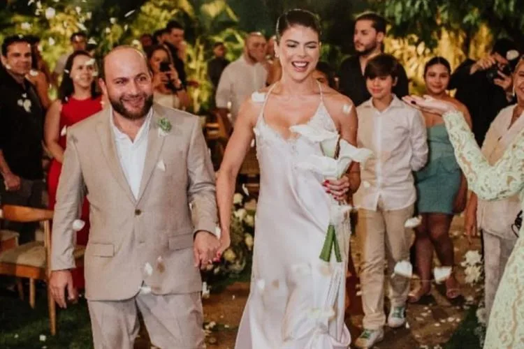Nayanne Ibiapina e Carlos Aristides renovam votos de amor em celebração
