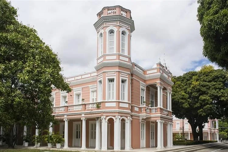 34° Cine Ceará homenageia Universidade Federal do Ceará pelos seus 70 anos