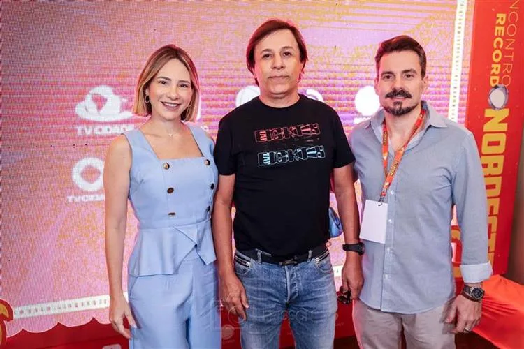 Tom Cavalcante e Marcelo Paz causam frisson no "Encontro Record Nordeste 2024"