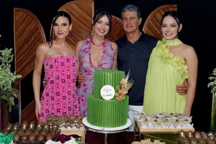 Izabelli Frota e Felipe comemoram juntos a chegada da nova primavera