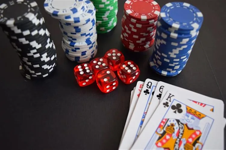 Estratégias de Pôquer para Melhorar Seu Jogo e Aumentar Seus Ganhos