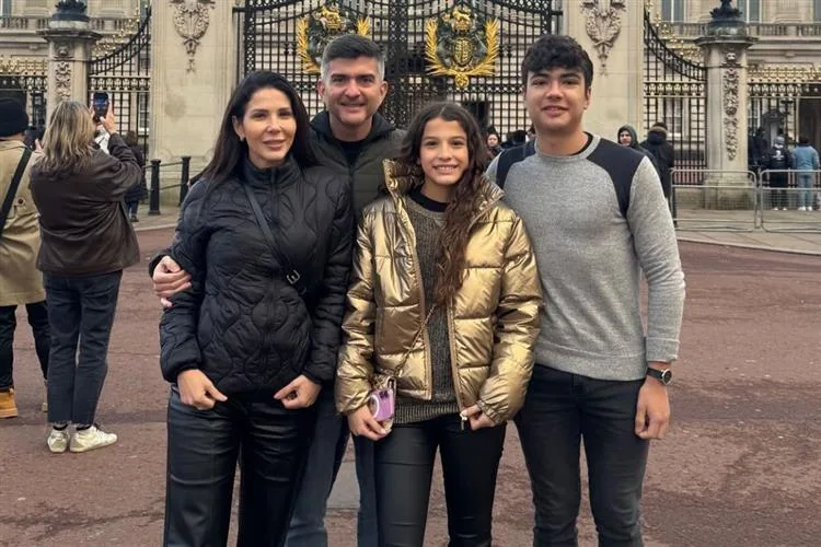 Juliana e Ludwig Bezerra comemoram os 14 anos da filha Letícia em viagem pela Europa