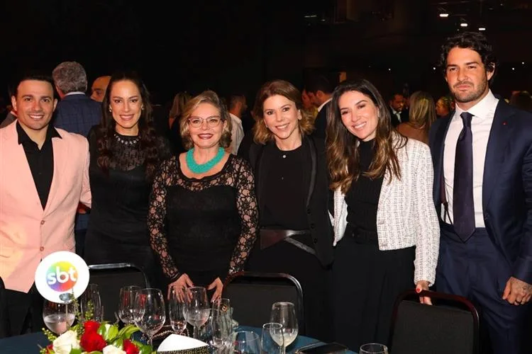 Filhas de Silvio Santos representaram o pai no Prêmio Caboré 2024
