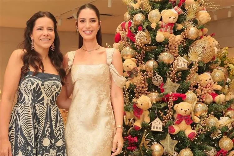 Nicole Pinheiro reúne seletas em almoço natalino em torno de Daniela Bulhões