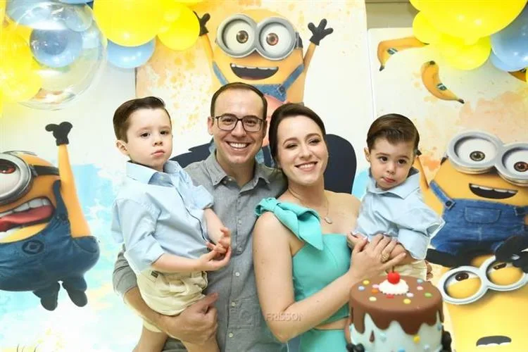 Pedro e Georgiana Alves comemoram aniversário em animada festa