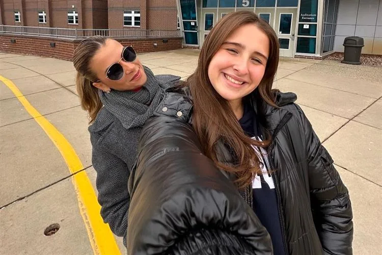 Roberta Quaranta visita a filha, Laura, nos Estados Unidos: "Que saudade"