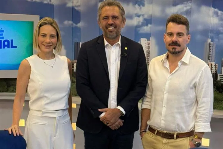Gaída Dias e Miguel Filho recebem o governador Elmano de Freitas para série de entrevistas
