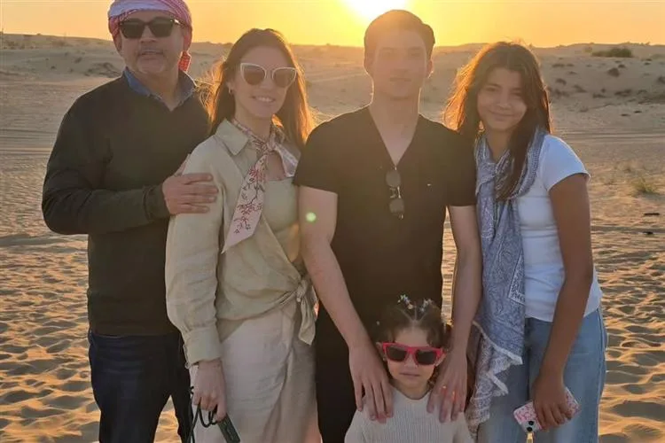 Juliana e Bruno Queiroz desbravam os encantos do deserto de Dubai