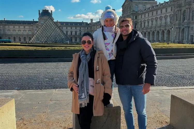 Camila Nogueira e Rômulo Leite em temporada de férias na França