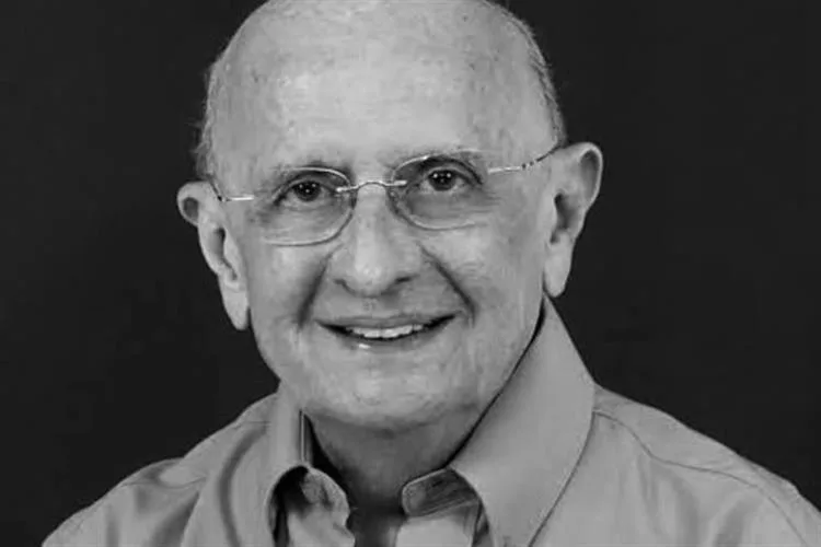 Morre o ex-deputado federal Padre Zé Linhares, aos 96 anos
