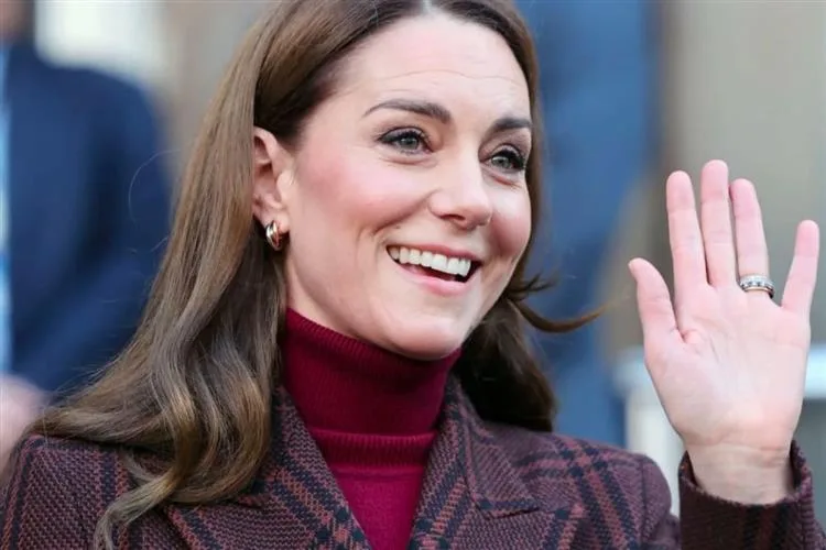 Kate Middleton anuncia remissão do câncer em publicação