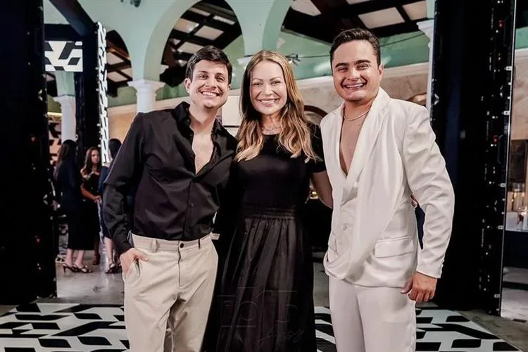 Felipe Aconteça celebra seus 35 anos com um jantar luxuoso no Náutico