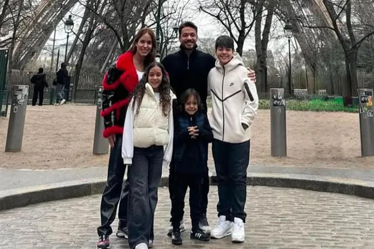 Thyane e Wesley Safadão desembarcam em Paris com os filhos