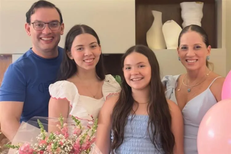 Ana Caroline e Leandro Dias comemoram os 11 anos da filha Ana Cecília