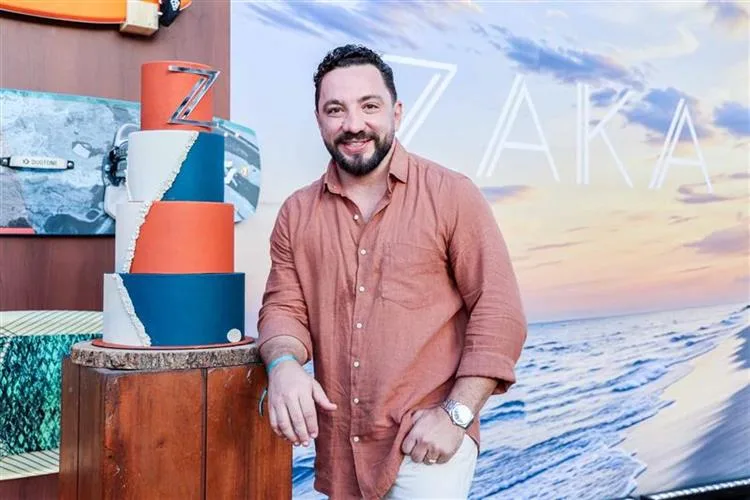 Zakaria Benzaama celebra seus 40 anos em festão no Iate Clube