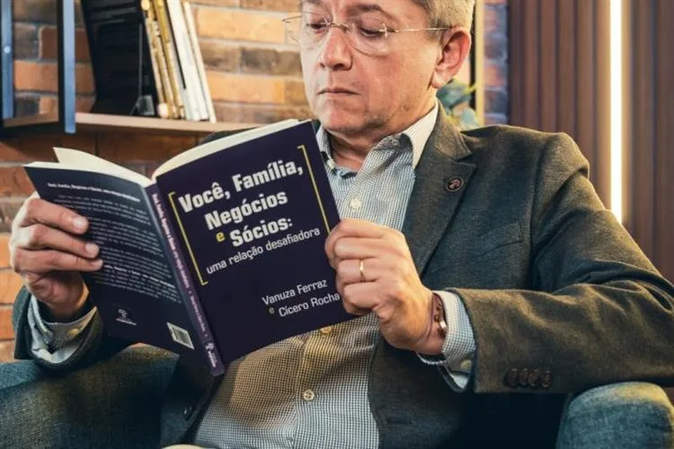 "O fio da navalha das empresas familiares", por Cícero Rocha