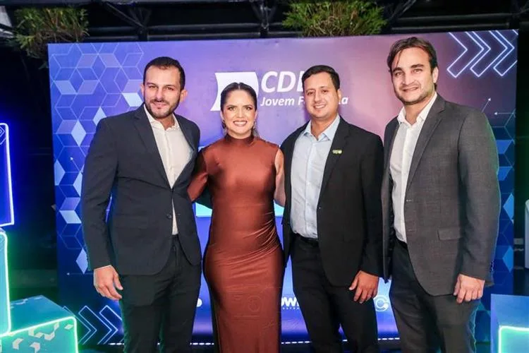 Nova diretoria assume CDL Jovem Fortaleza para biênio 2025/2026