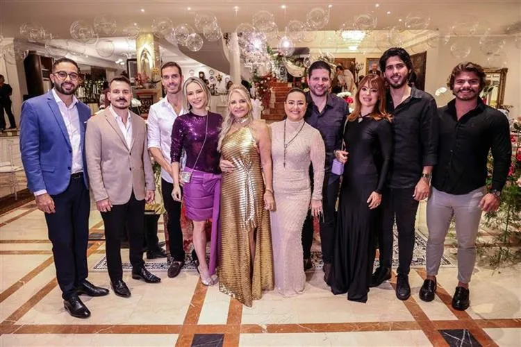 Rosângela Dias comemora as 70 primaveras ao lado da família e dos amigos