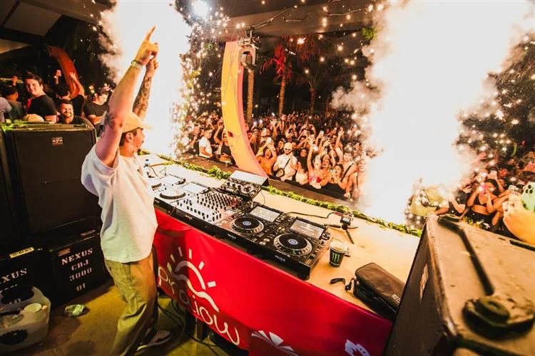 Mochakk volta a Fortaleza após conquistar as melhores pistas do mundo