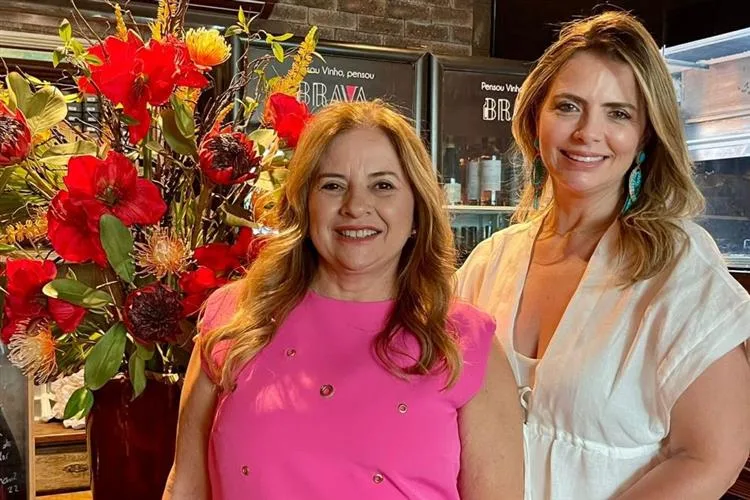 Beth Pinto comemora aniversário em almoço orquestrado por Tais Pinto