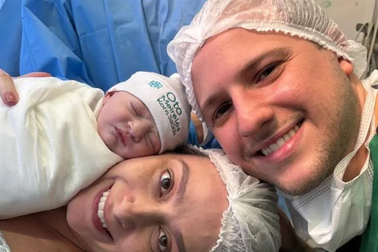 Jean Machado e Mariana Landim celebram o nascimento da segunda filha Aurora