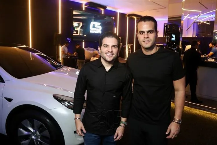 Carros elétricos são tema de evento promovido pela Car Store e CS Imports